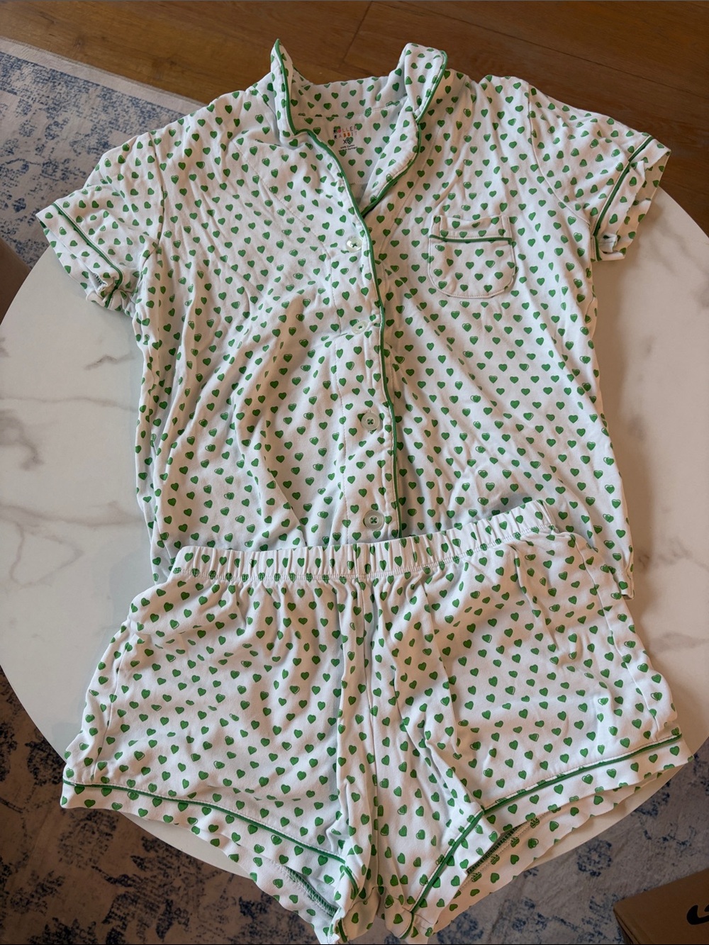 Roller Rabbit White Short-Sleeve Pajama Set with Green Heart Print